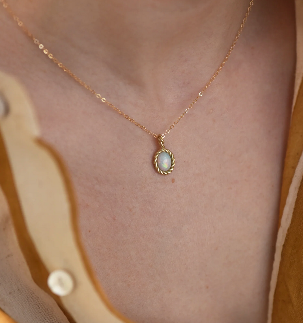 8.6.4 :: Opal Pendant Necklace Brass NL-O-03