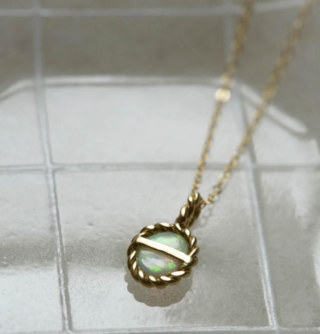 8.6.4 :: Opal Pendant Necklace Brass NL-O-03
