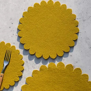 Graf Lantz :: Crest Wool Trivet