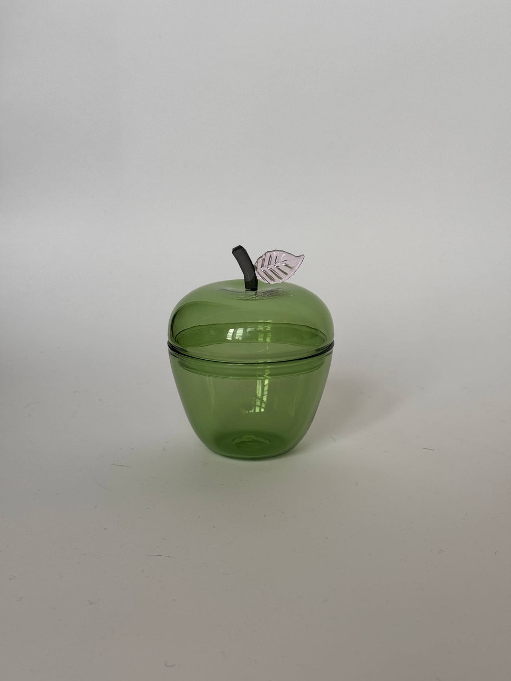 Sophie Lou Jacobsen :: La Pomme, Green