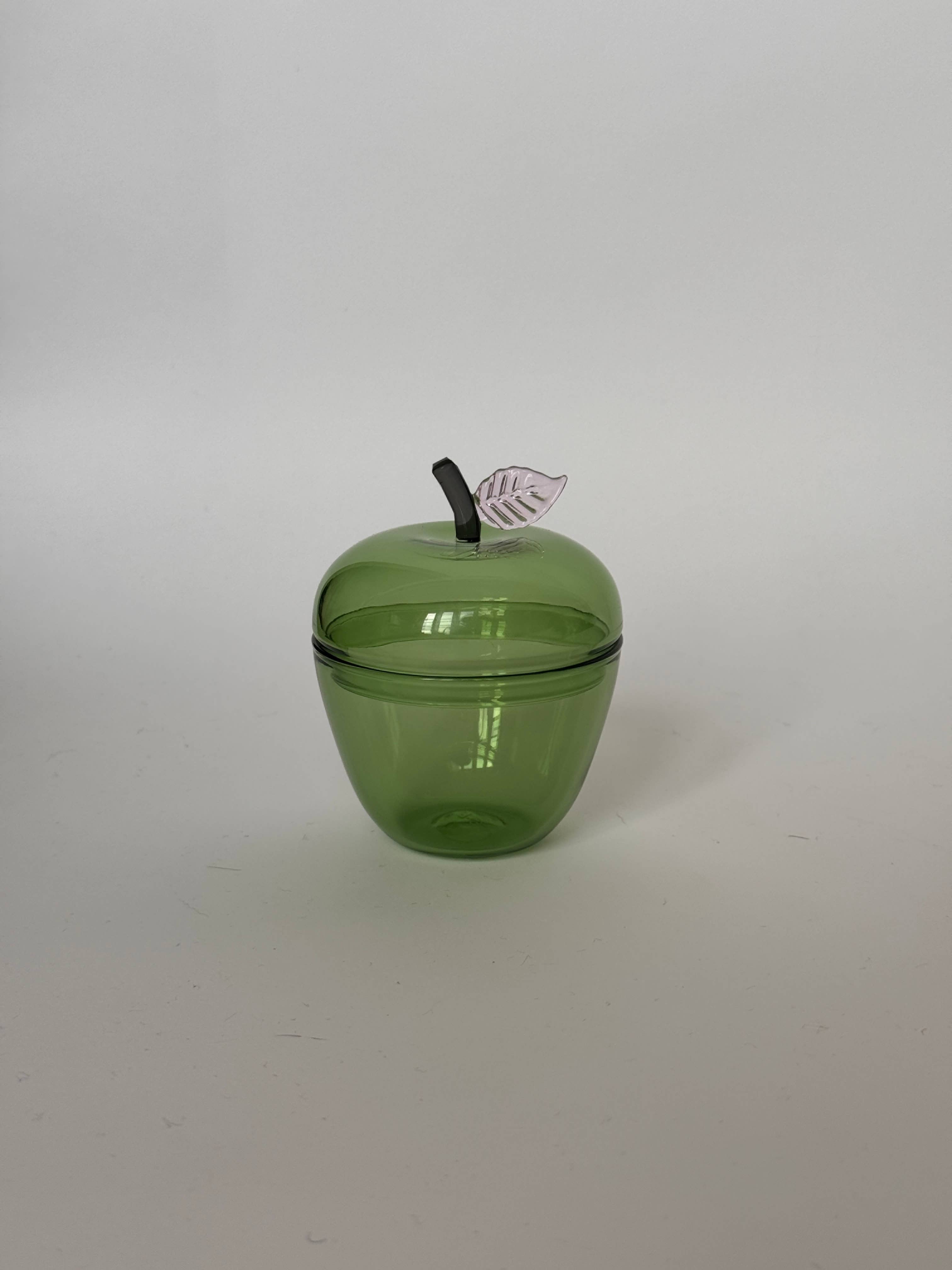 Sophie Lou Jacobsen :: La Pomme, Green
