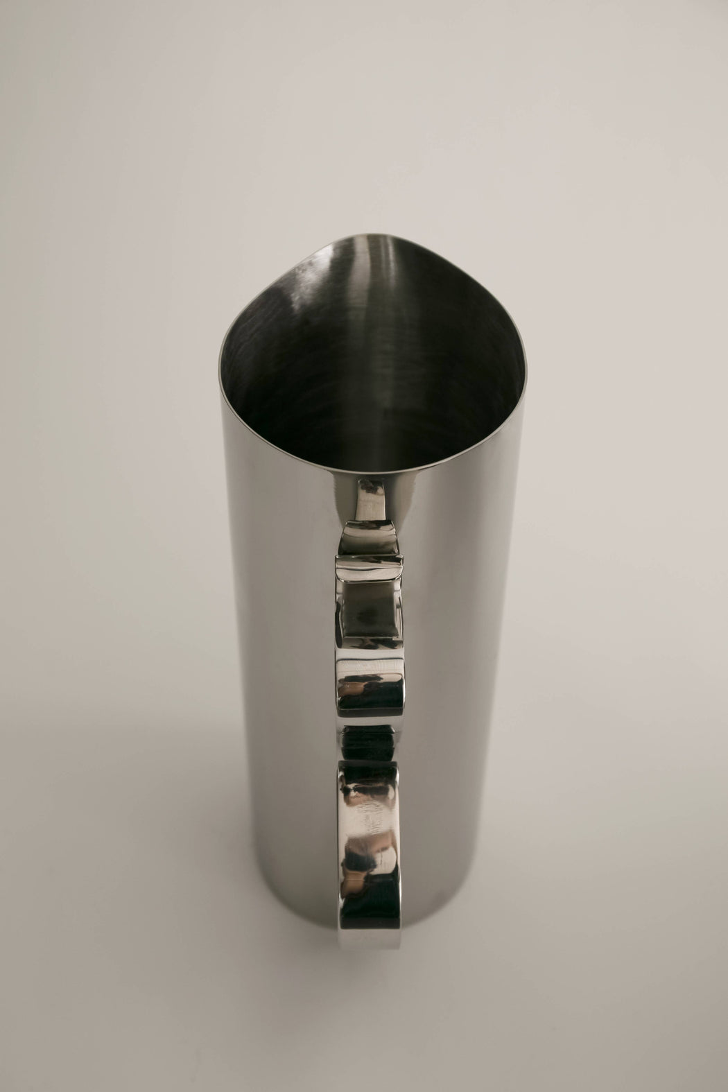 Sophie Lou Jacobsen :: Squiggle Pitcher