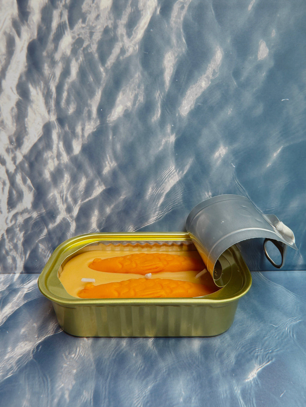 Tinned Candle :: Sandalwood Woodsy Candle