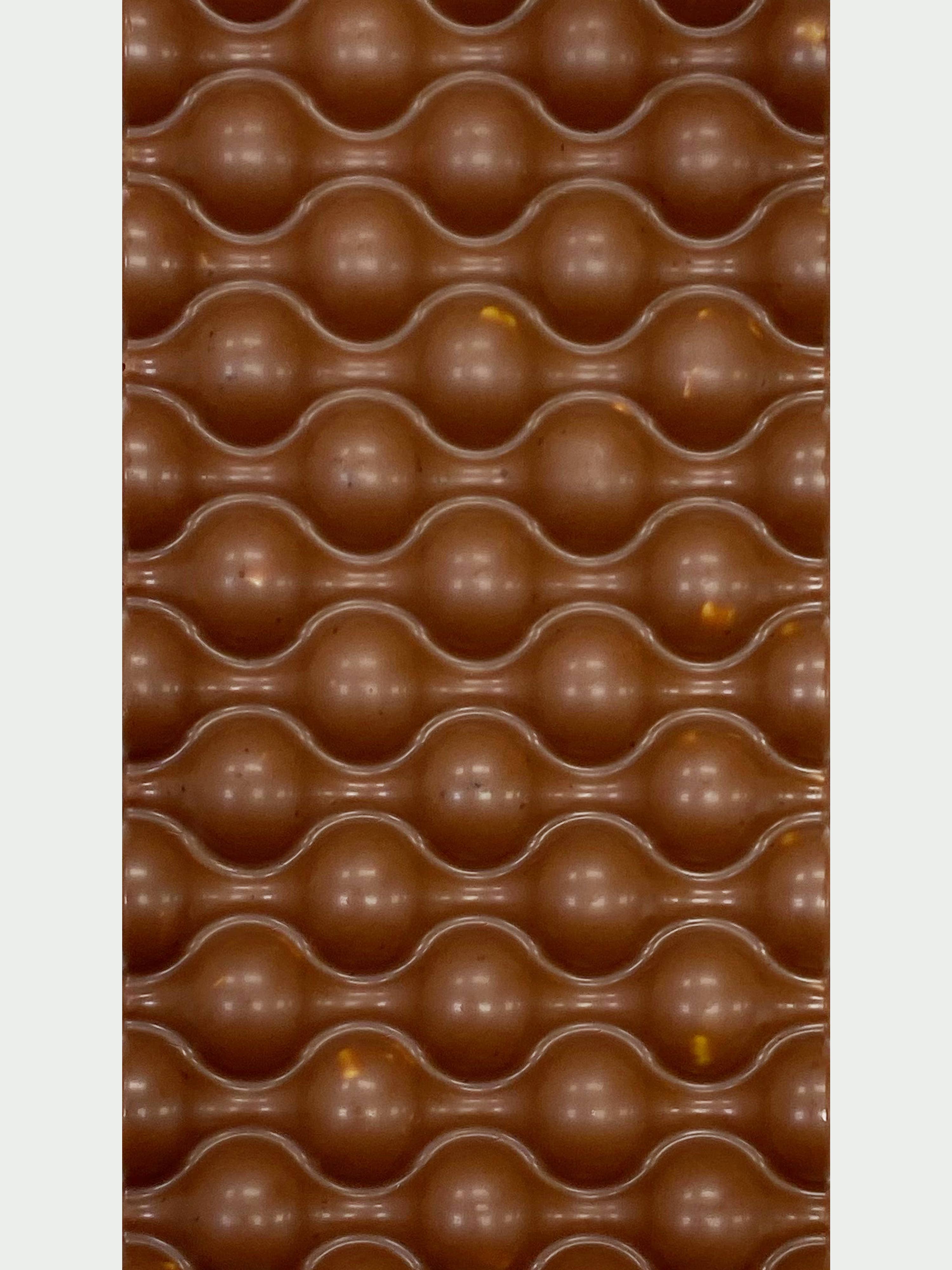 Deux Cranes :: Milk Chocolate with Ginger Sesame and Buckwheat