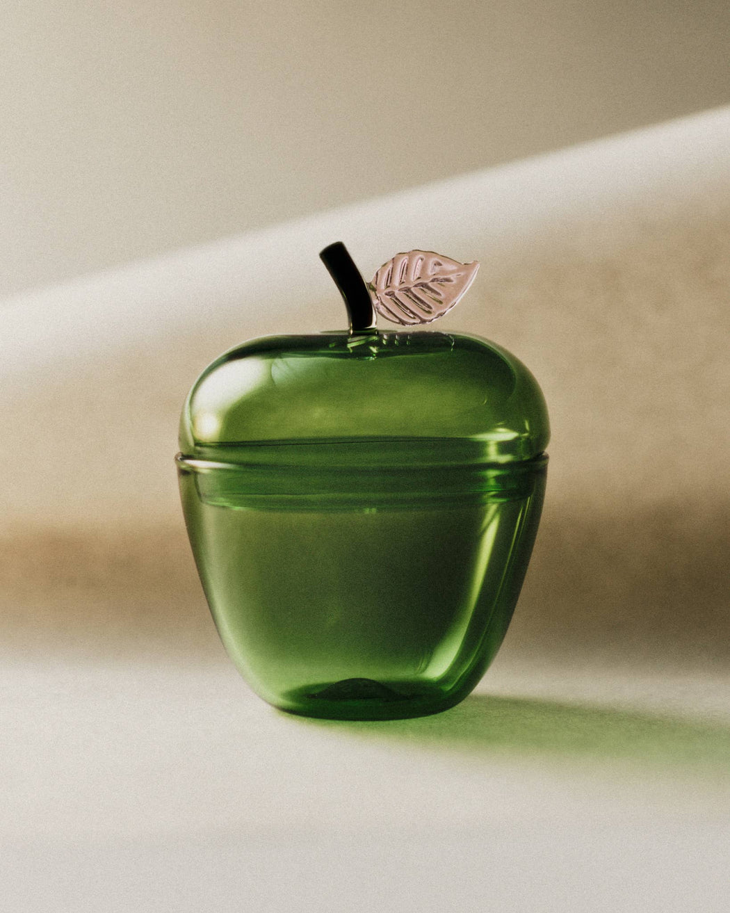 Sophie Lou Jacobsen :: La Pomme, Green