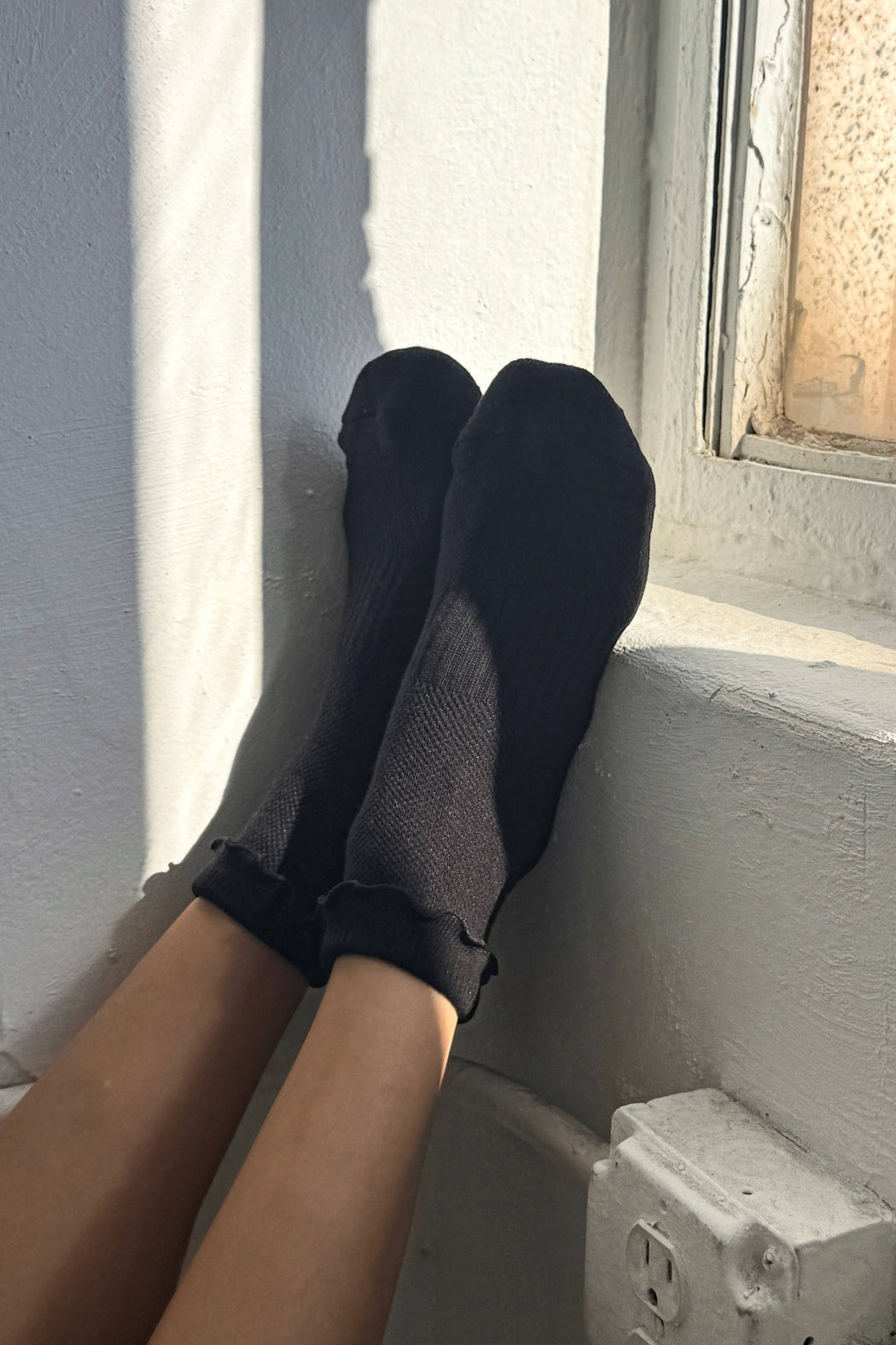 Le Bon Shoppe :: Ruffled Hugger Crew Socks