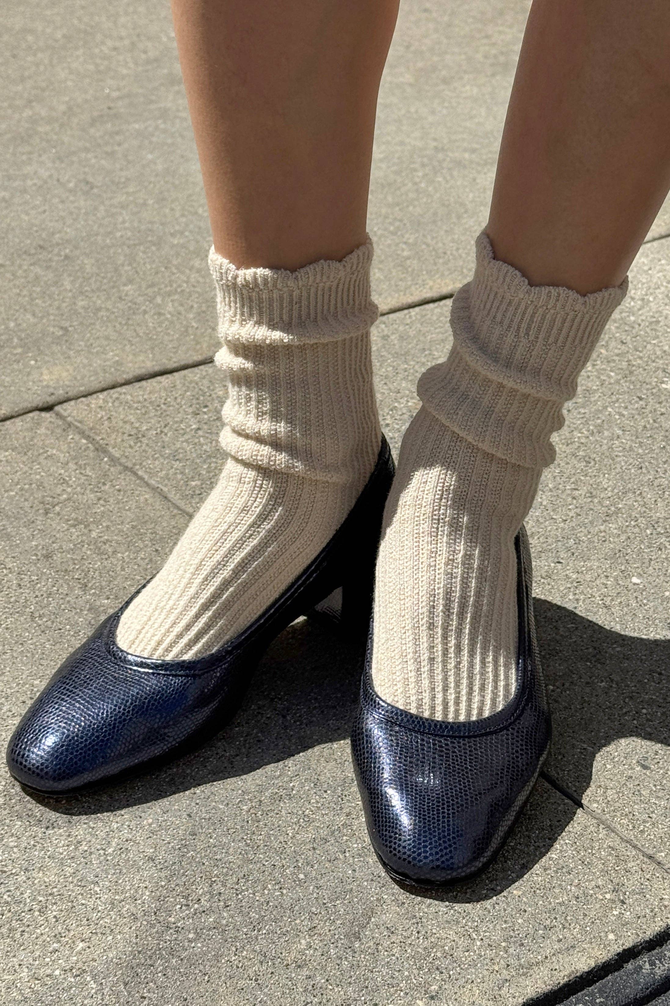 Le Bon Shoppe :: Linen Scallop Socks