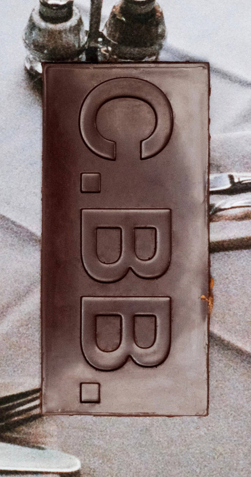 Casa Bosques :: Crunchy Peanuts & Vanilla Creme 74%
