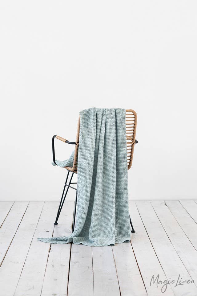 MagicLinen :: Linen waffle throw blanket in various colours