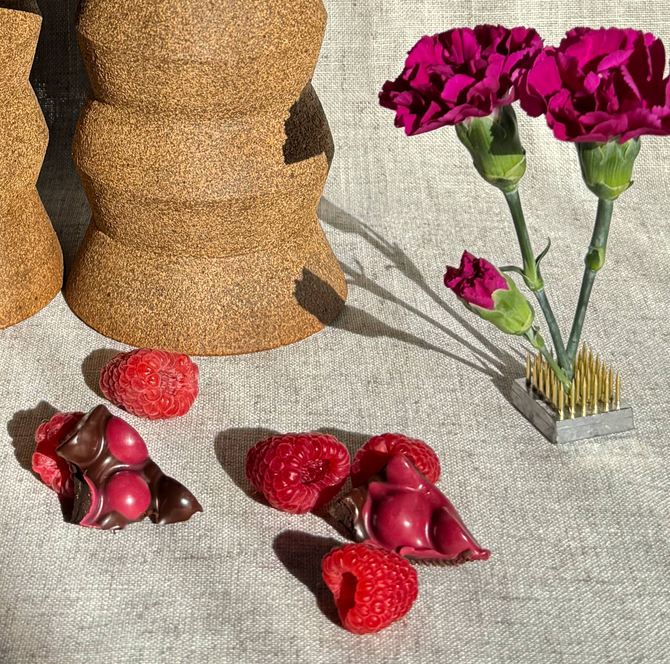 Deux Cranes :: Raspberry Dark Chocolate (Vegan)