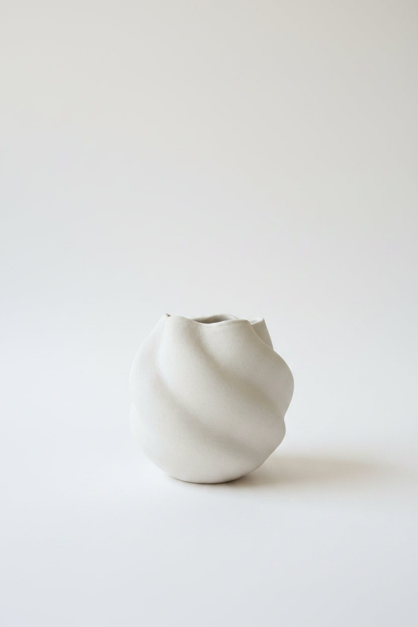 Ajay Gokhale :: Wave Vase, White, Large