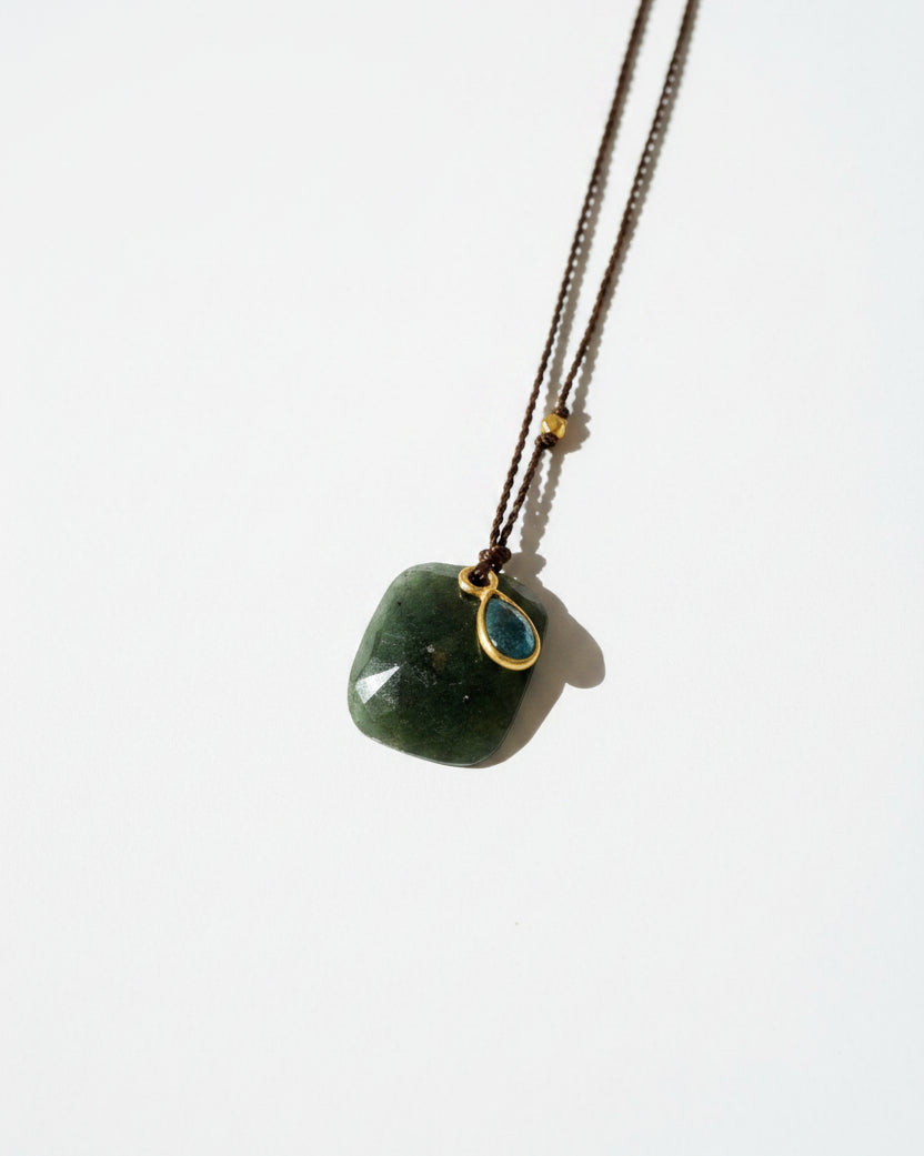 Margaret Solow :: Double Sapphire Necklace, 18kt