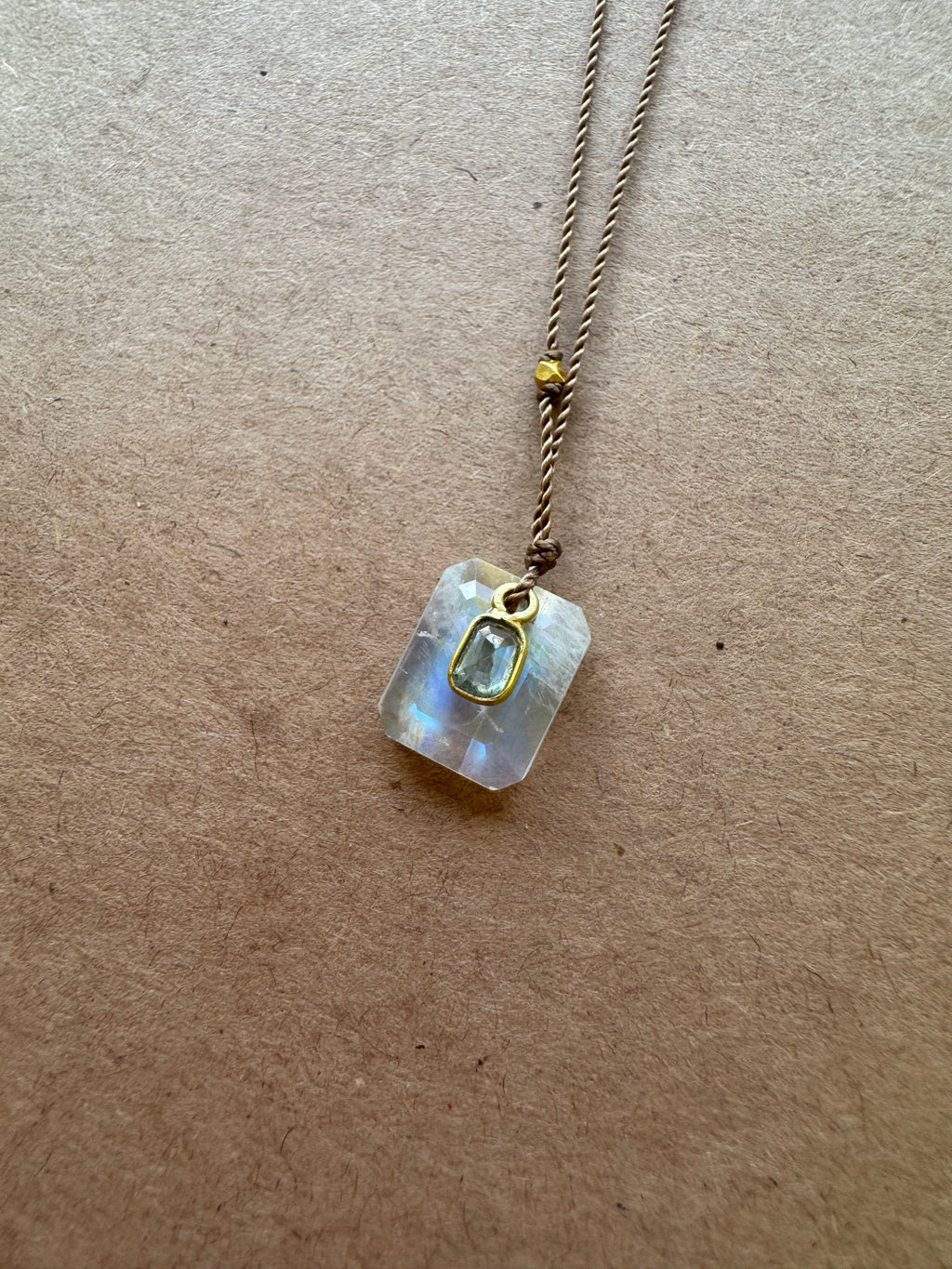 Margaret Solow :: Rainbow Moonstone and Sapphire Necklace, 18kt