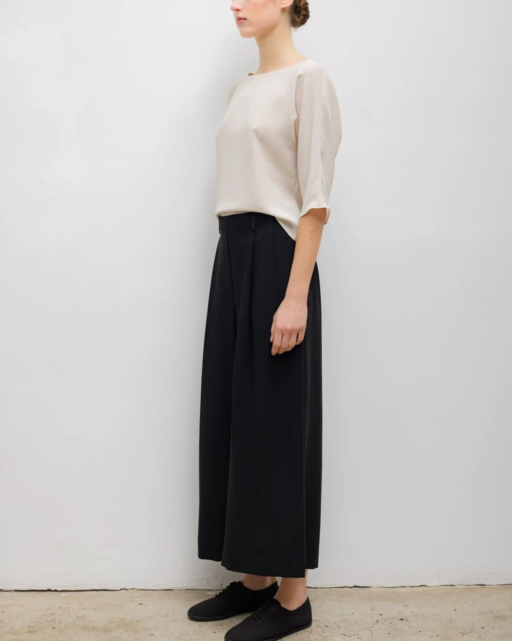 Leset :: Ari Short Sleeve Dolman Top