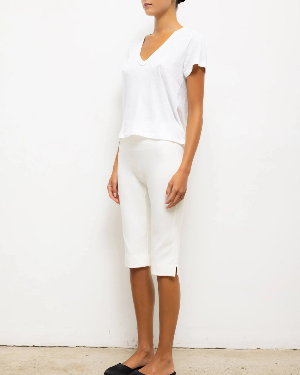 Leset :: Laura V Neck Tee