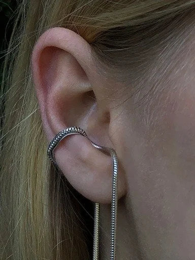 Mussels & Muscles :: Lissom Spring Earcuff No. 2
