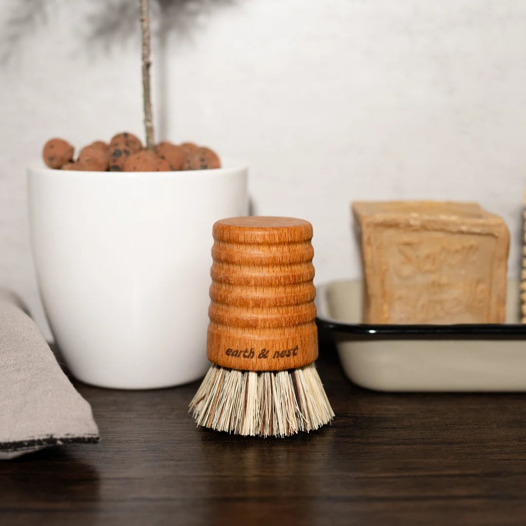 Earth & Nest :: Pot and Pan Brush