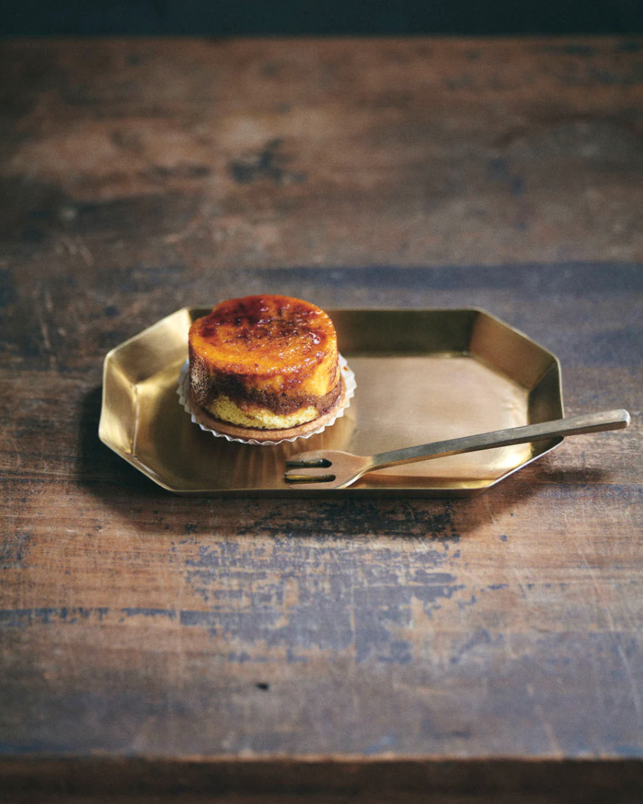 Fog Linen :: Brass Long Octagon Plate, M