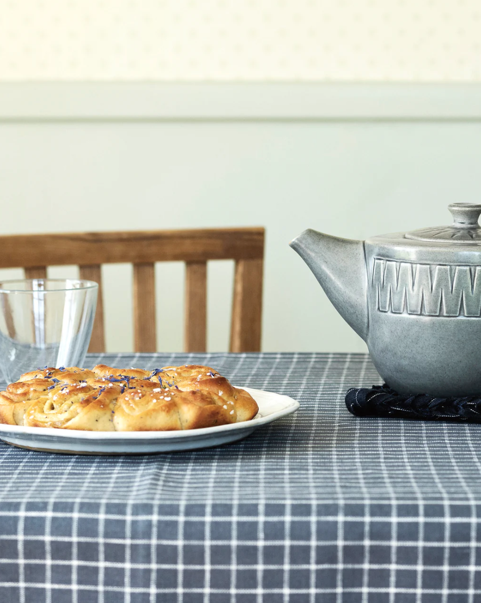 Fog Linen :: Table Cloth, Grey/Blue White Plaid 51" x 71"