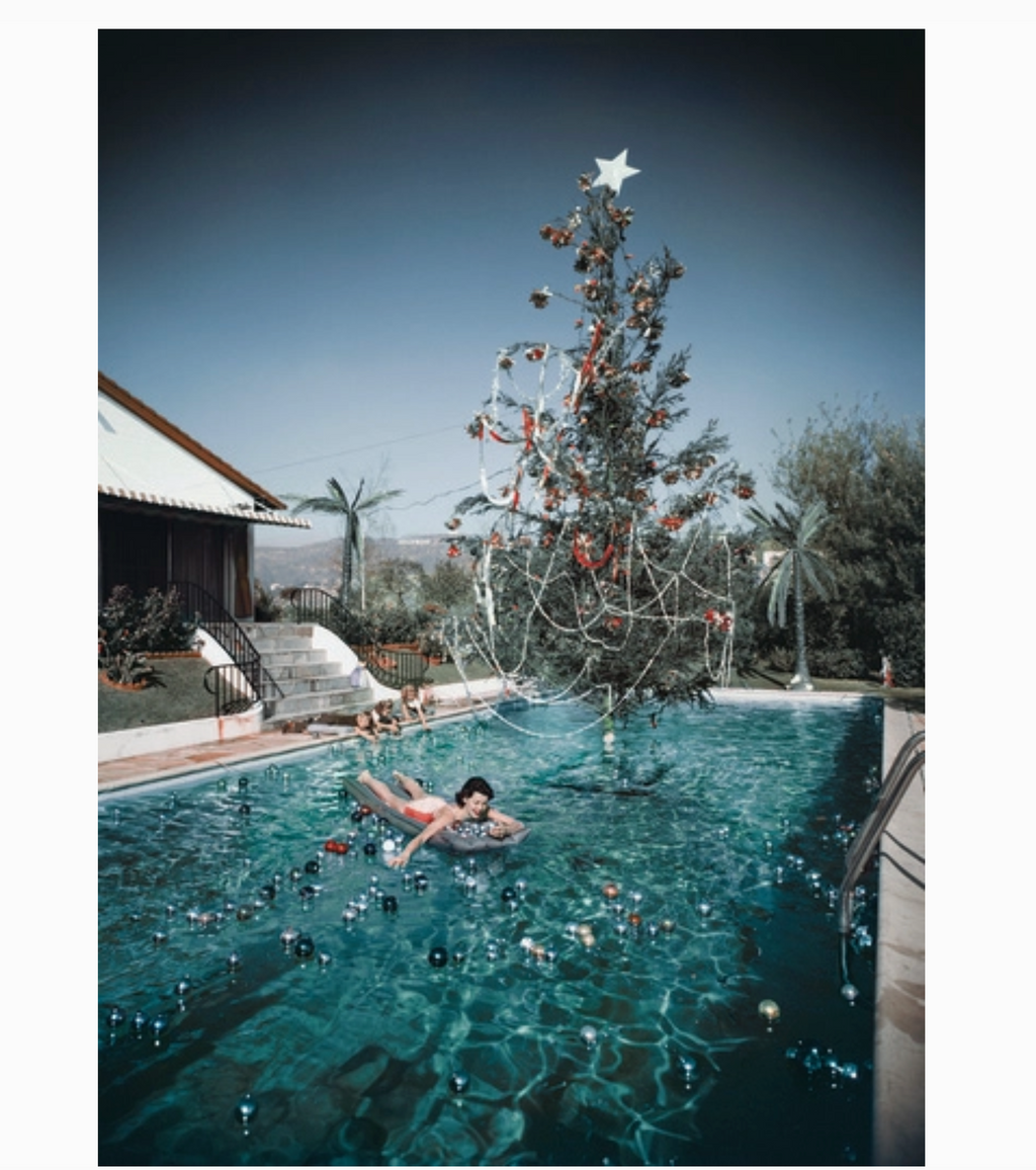 Piecework :: Christmas Swim Puzzle, 1000 piece