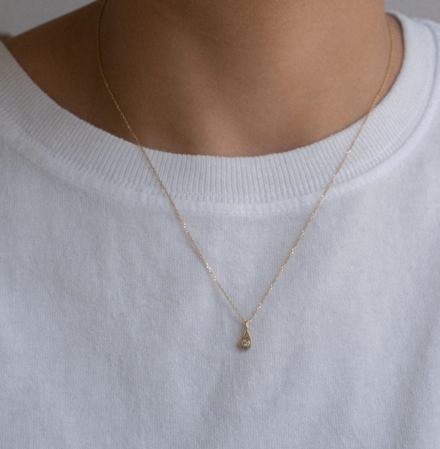 Jennie Kwon :: Twisted Teardrop DIamond Necklace