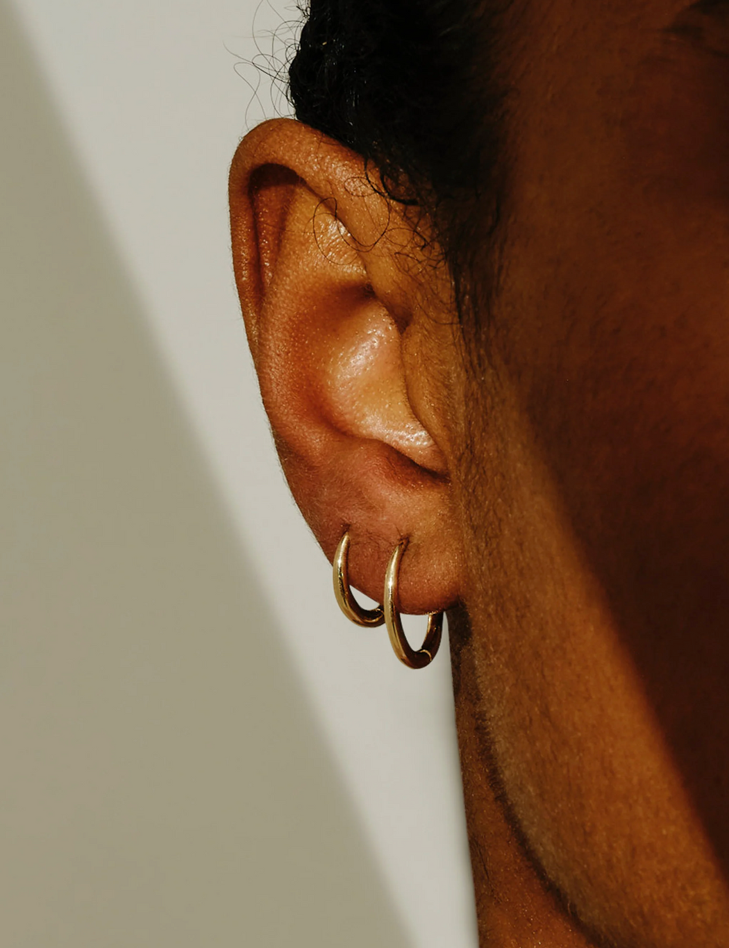 Metier Jewelry :: Dodu Oval Chunky Hoop Large