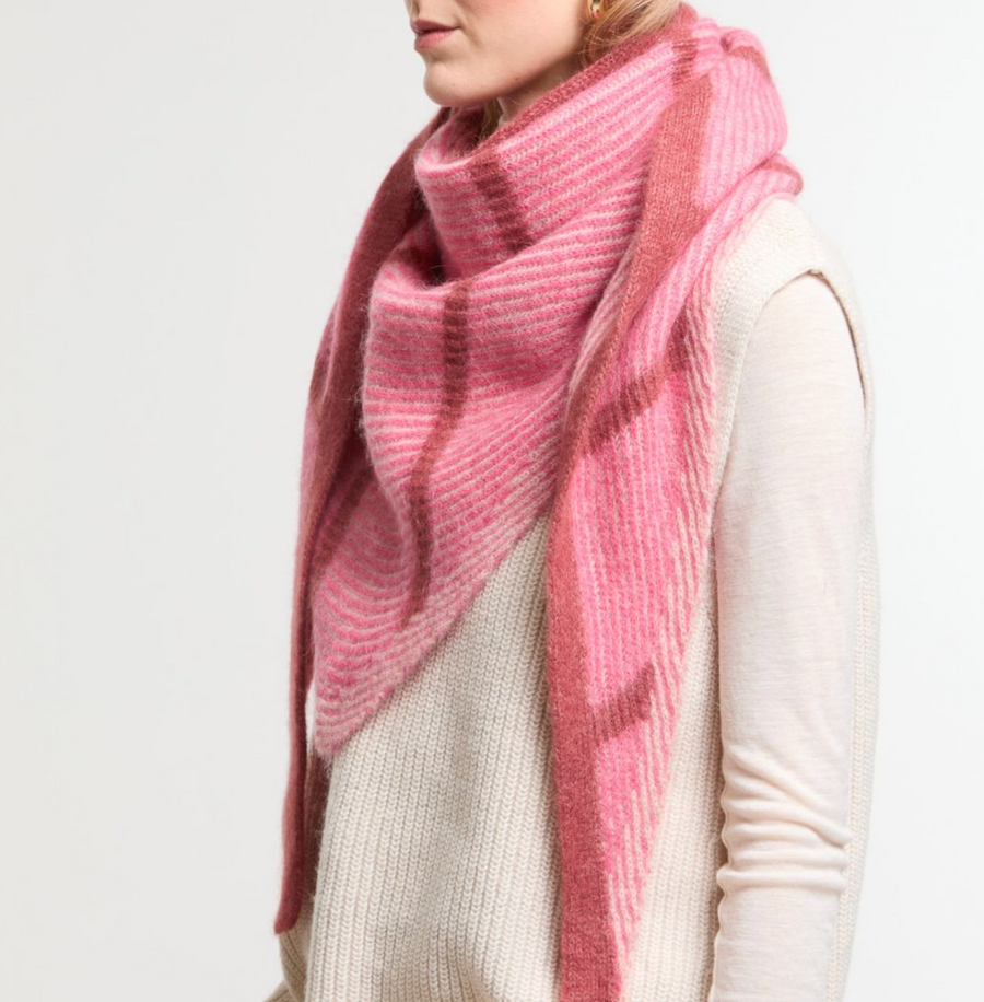 Mapoesie :: Pink Hind Triangle Scarf