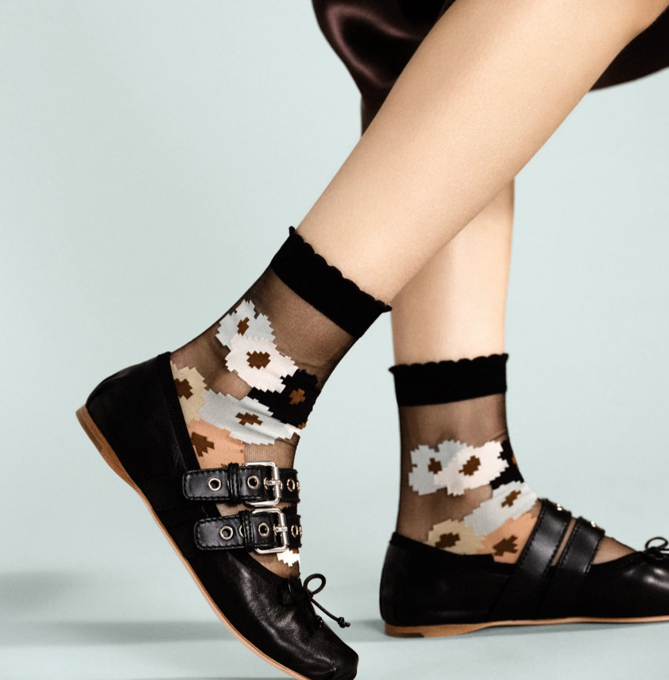 Hansel from Basel :: Margot Sheer Crew, black