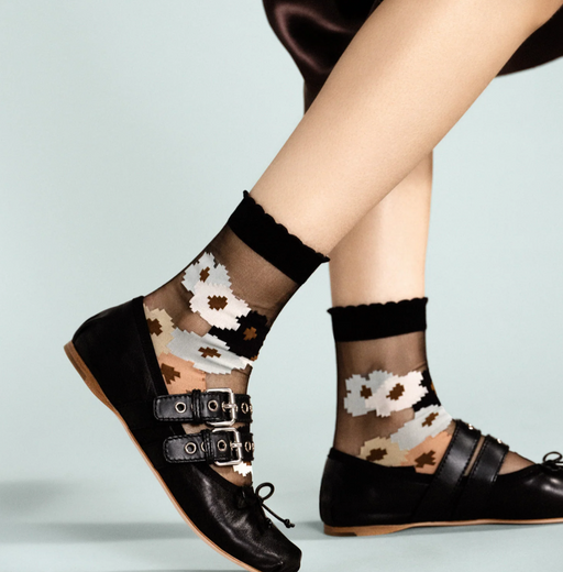 Hansel from Basel :: Margot Sheer Crew, black