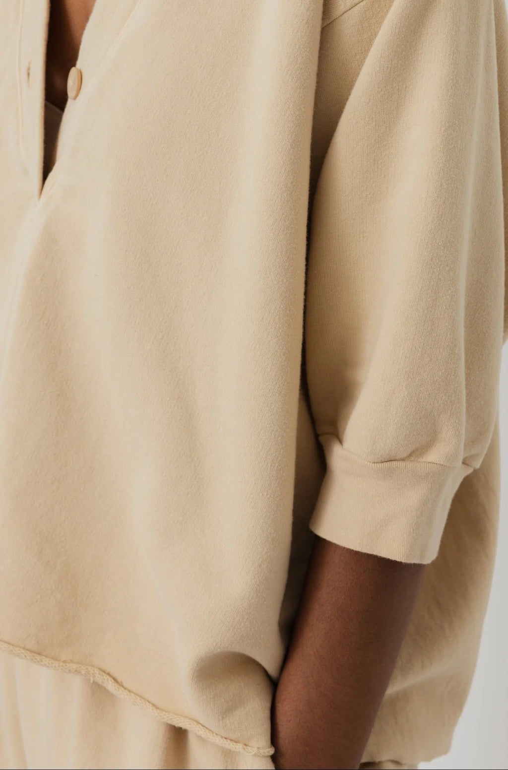 Wol Hide :: Short Sleeve Sweatshirt