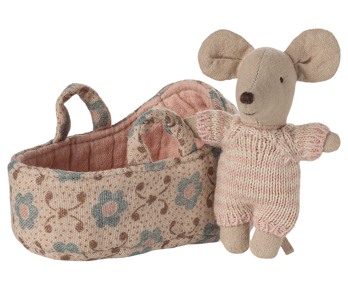 Maileg :: Baby Mouse in Cot