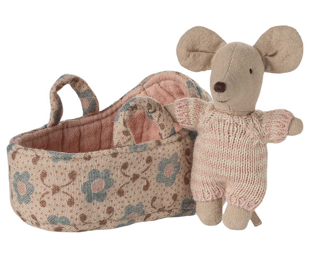 Maileg :: Baby Mouse in Cot