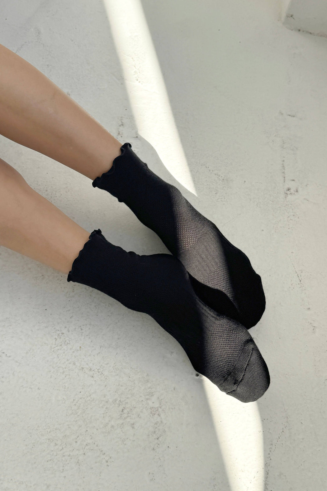 Le Bon Shoppe :: Ruffled Hugger Crew Socks