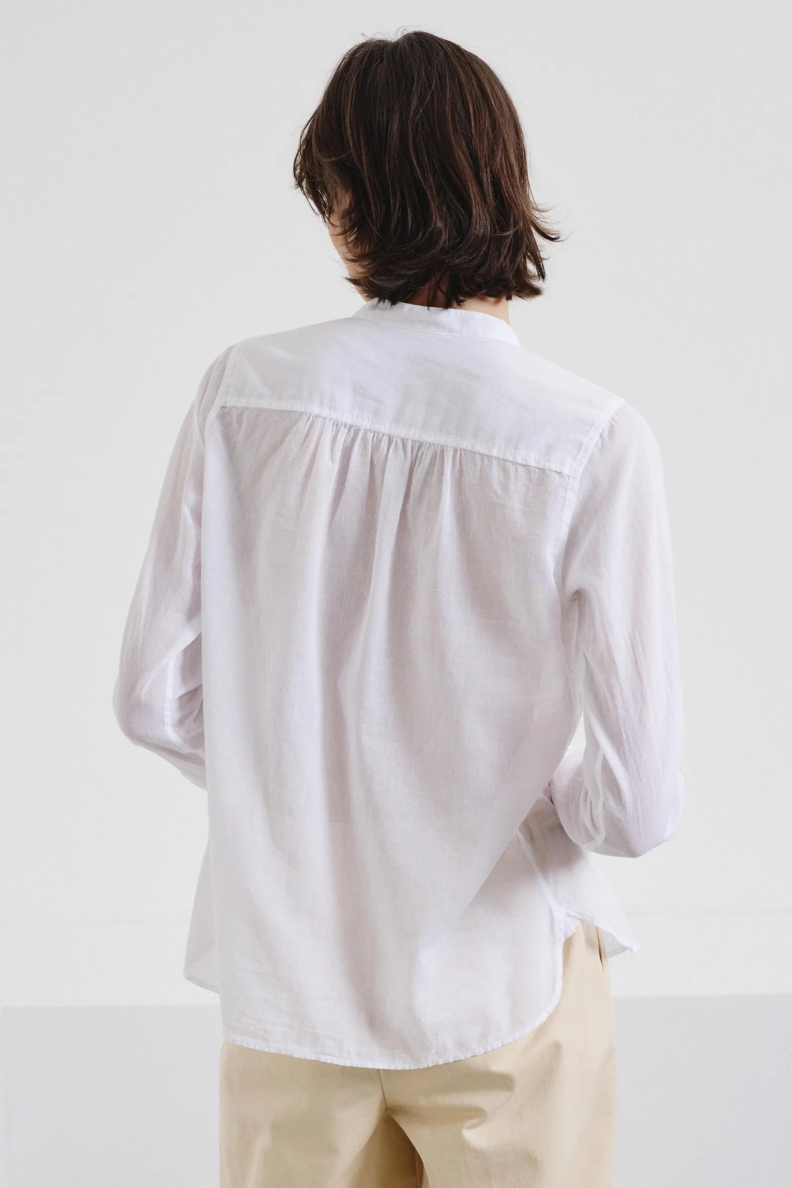 Pomandere :: Embroidered cotton voile shirt