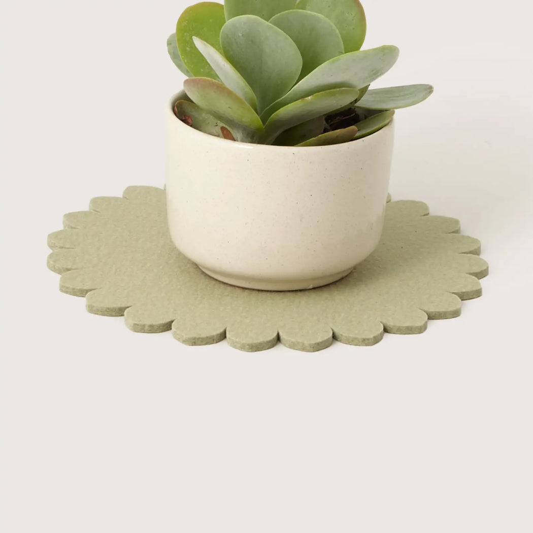 Graf Lantz :: Crest Wool Trivet