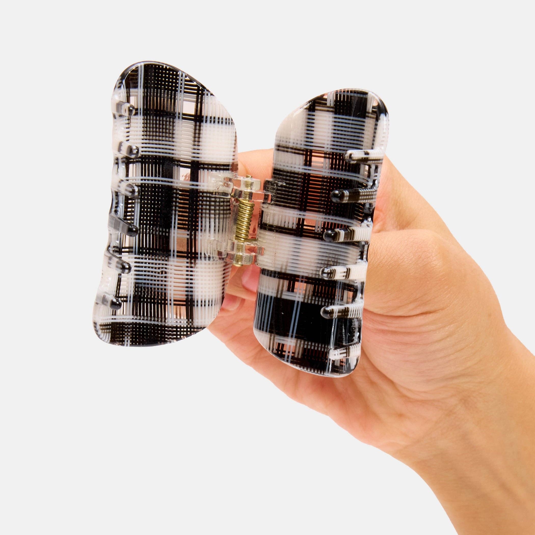 CHUNKS :: Juno Claw in Black + White Plaid