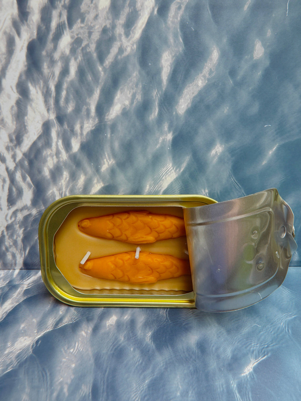 Tinned Candle :: Sandalwood Woodsy Candle
