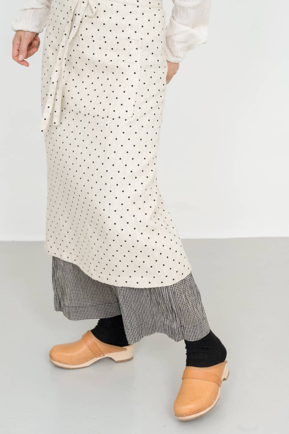 Fog Linen :: Linen Full Apron, Natural Dot