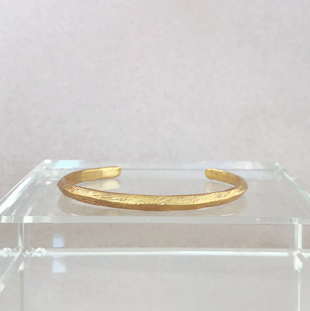 Mercurial :: Ridge Cuff