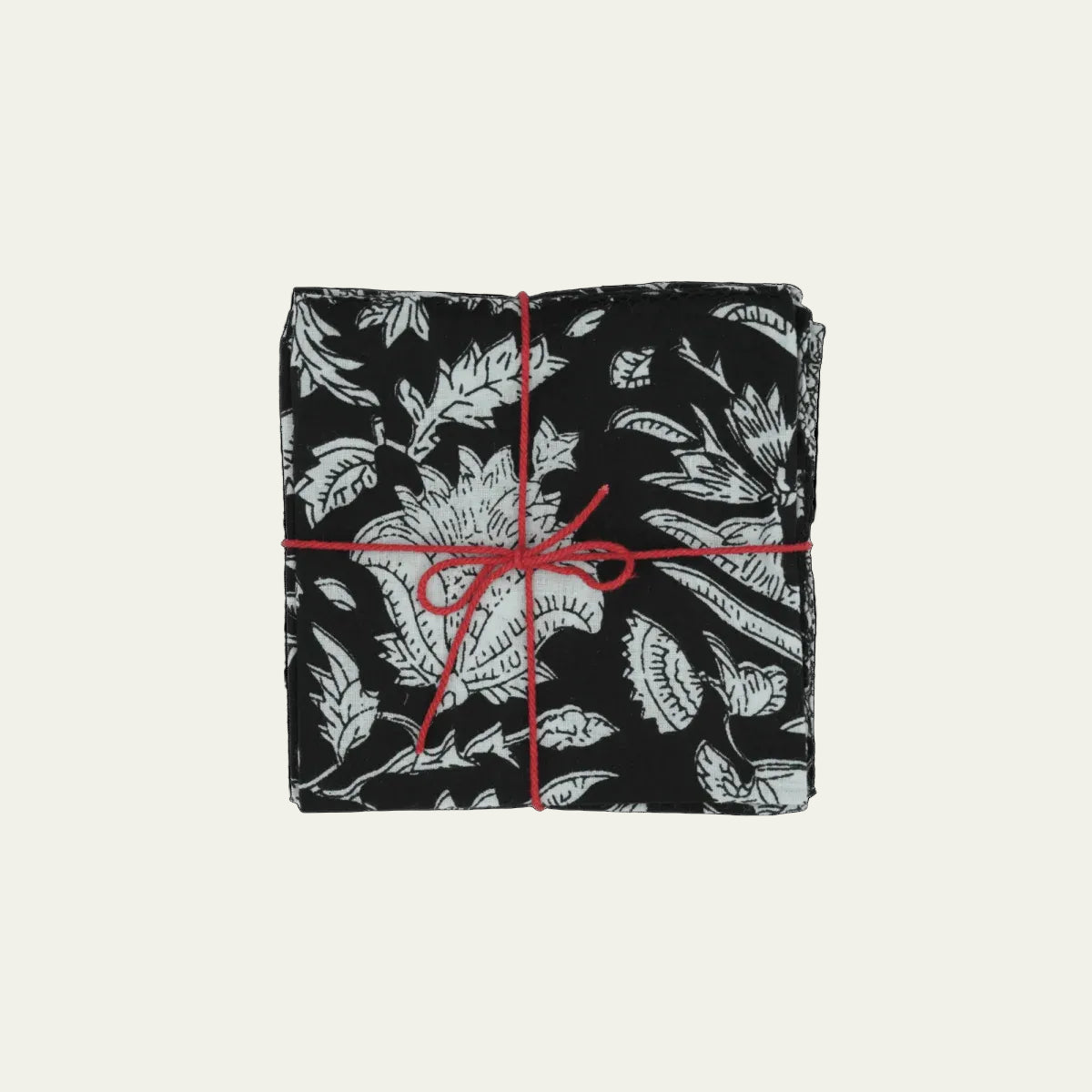 Suzette :: Napkins Daniella Black, Set of 4