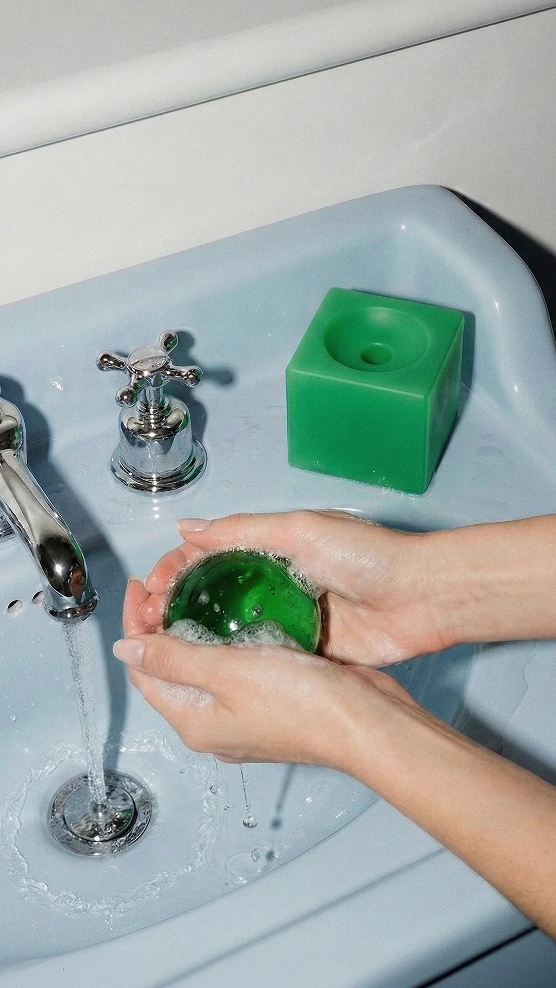 OBA  :: Soap and Tray, Aloe