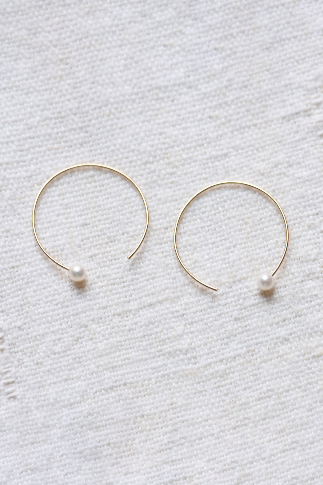 8.6.4 :: Pearl Open Hoop Earrings, Medium