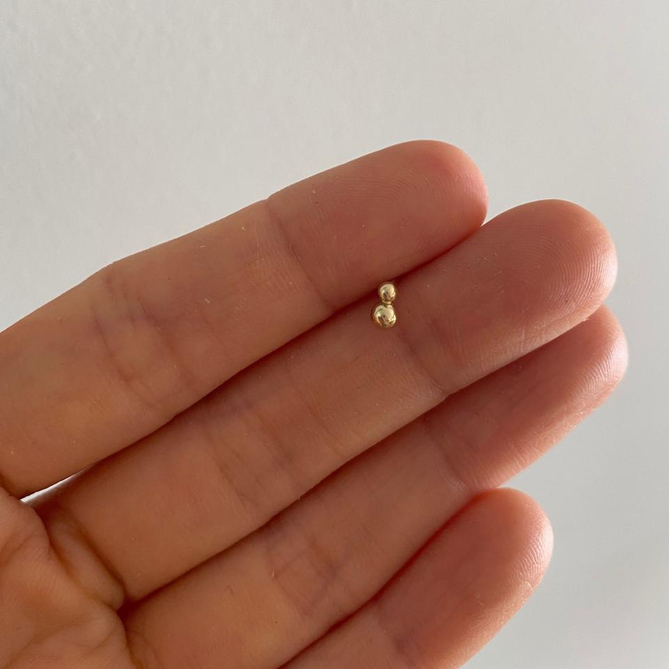 Jennie Kwon Designs :: 2 Ball Gold Stud (SINGLE)
